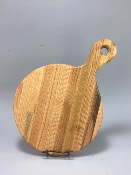 Supplement your kitchen with this lovely cutting board!
